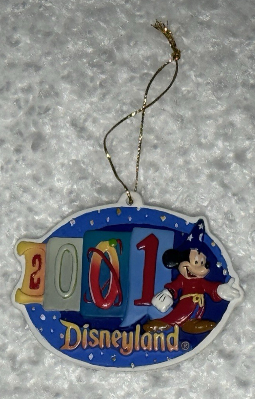 Vintage Disneyland Exclusive 2001 Ornament feat Wizard Mickey
